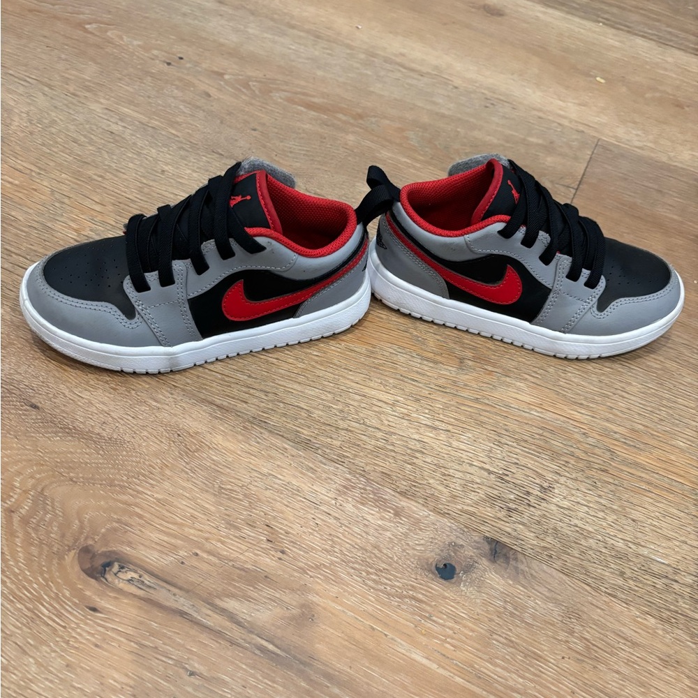 Kids Jordan 1 Low
